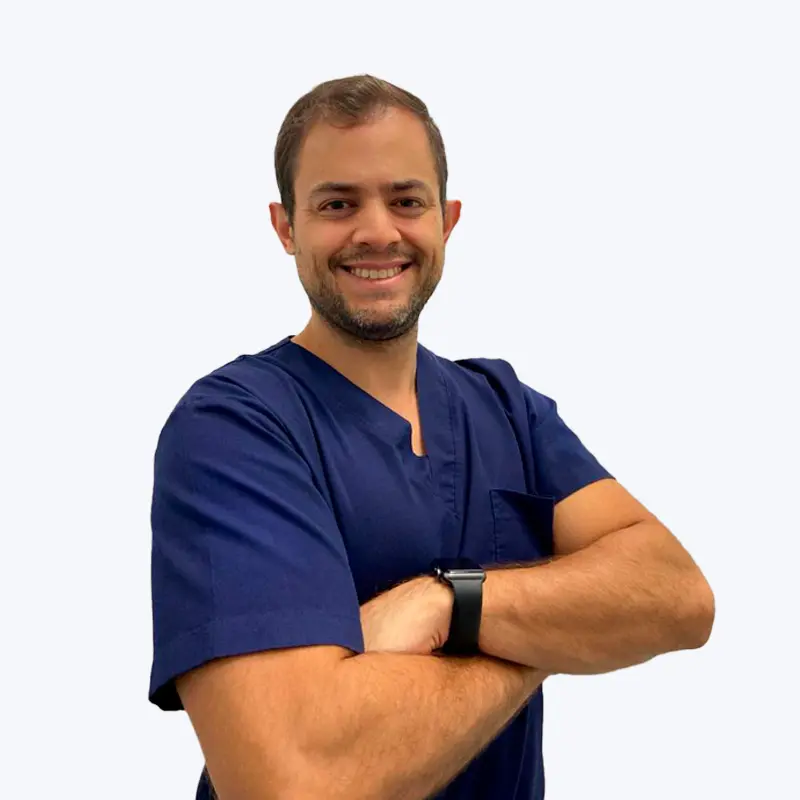 Dr. Pablo Mora Pediatra en centro médico san joaquin